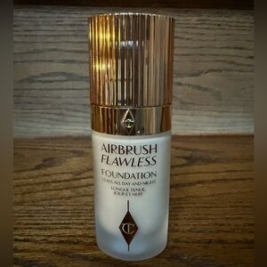 Charlotte Tilbury Airbrush Flawless Foundation - Shade 4 Neutral